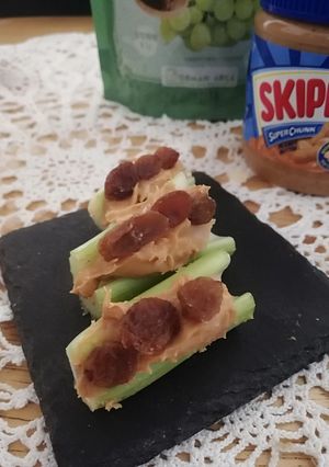 アメリカの味!セロリとピーナッツバター-レシピのメイン写真