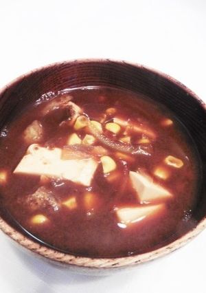 トウモロコシと玉ねぎの味噌汁-レシピのメイン写真