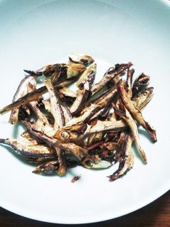 煮干しのバター炒め。 カリカリに。 -レシピのメイン写真