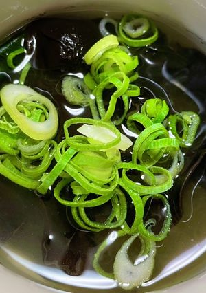 海藻たっぷり!お湯を注いで貝ダシダスープ-レシピのメイン写真