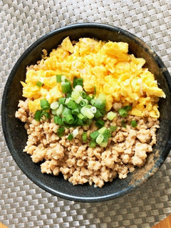 そぼろご飯 昼ご飯 献立 ◯-レシピのメイン写真