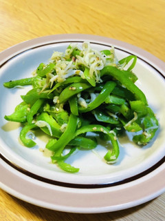 ピンマンとしらすの炒め物-レシピのメイン写真