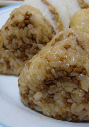 ピリ辛★肉味噌おにぎり-レシピのメイン写真