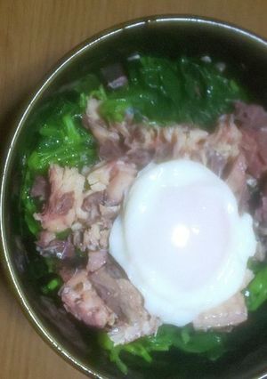 モロヘイヤと鯖缶の丼 半熟玉子乗せ-レシピのメイン写真