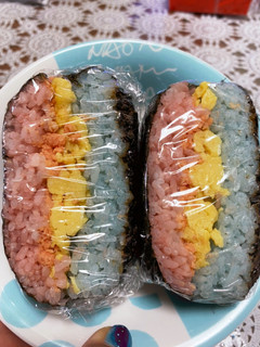 カラフルおにぎらず レインボー♪-レシピのメイン写真