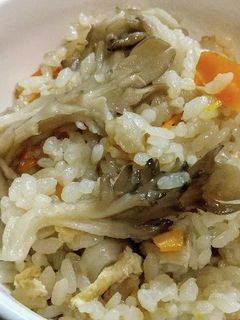 舞茸ご飯(炊き込みご飯)-レシピのメイン写真
