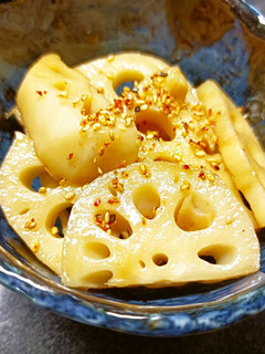 胡麻油が香る!蓮根の麺つゆ漬け-レシピのメイン写真