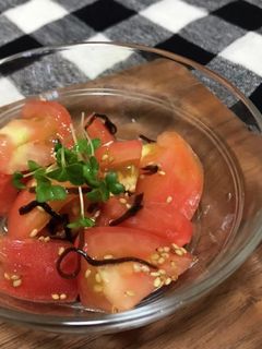 トマトと塩昆布のさっぱりごまサラダ-レシピのメイン写真