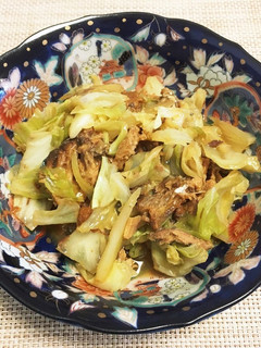 サバ味噌煮缶とキャベツの煮物-レシピのメイン写真