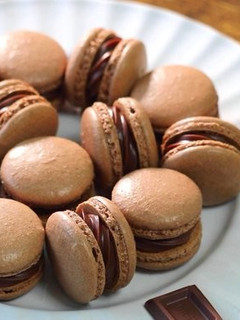 表面が凸凹にならない簡単チョコマカロン-レシピのメイン写真
