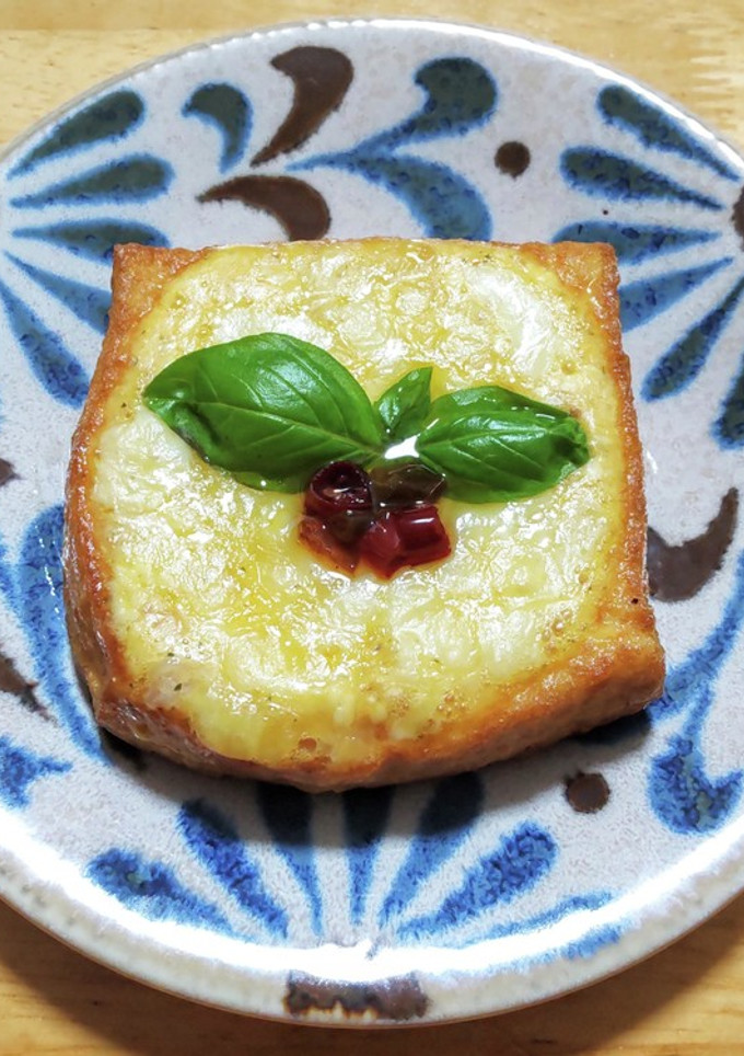 厚揚げとチーズでオムレツ-レシピのメイン写真