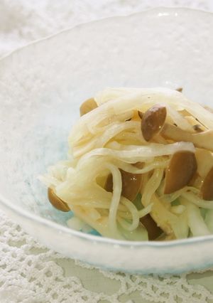 大根・しめじ・玉ねぎのコールスロー♪-レシピのメイン写真