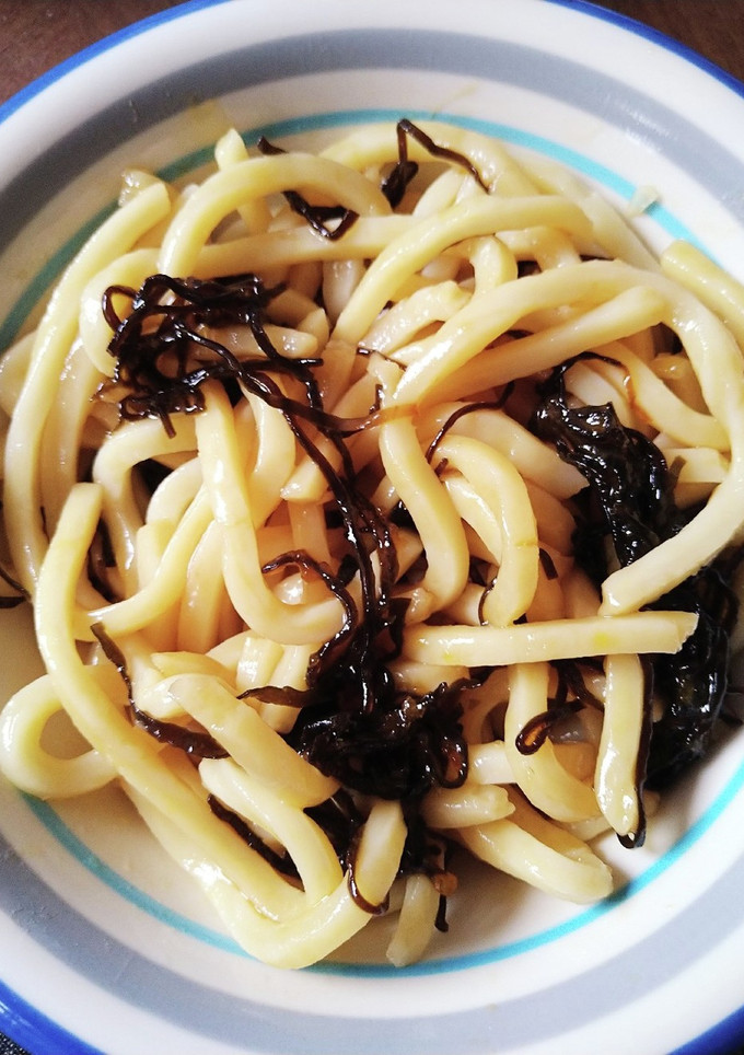 塩昆布と卵黄のさっぱりうどん-レシピのメイン写真