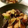 茄子と豚肉の黒酢風炒め