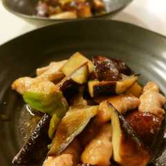 A picture of 茄子と豚肉の黒酢風炒め.