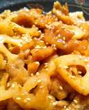 旨シャキ♪豚コマ肉とレンコンの甘辛炒め