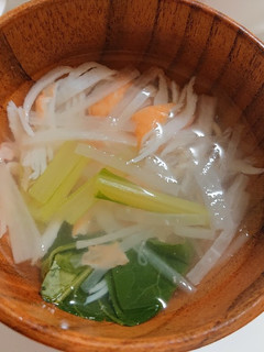 大根とかにかまのスープ-レシピのメイン写真