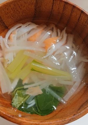 大根とかにかまのスープ-レシピのメイン写真
