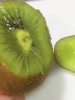 キウイ〜芯の抜き方〜-レシピのメイン写真