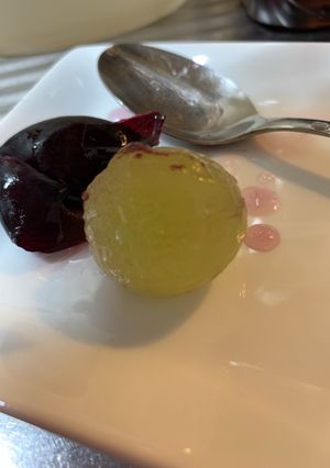 スプーンだけ!つるんと簡単巨峰の皮むき!-レシピのメイン写真
