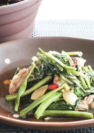 ごはんが進む！豚肉と空心菜の炒め物-レシピのメイン写真