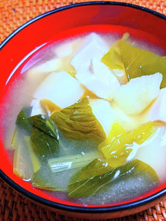 チンゲン菜と豆富・じゃがいもの味噌汁-レシピのメイン写真