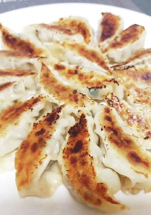 超簡単！野菜たっぷり焼き餃子！！-レシピのメイン写真