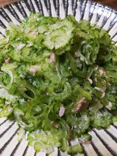 材料2つ大人のサラダ!ゴーヤーシーチキン-レシピのメイン写真