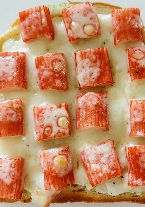 カニカマチーズトースト-レシピのメイン写真