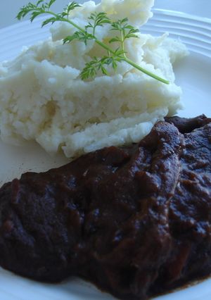お家でジビエ♪鹿肉の赤ワイン煮込み-レシピのメイン写真