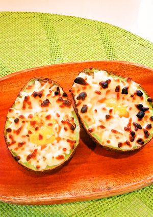 ☺簡単♪アボカドの月見チーズ焼き☺-レシピのメイン写真
