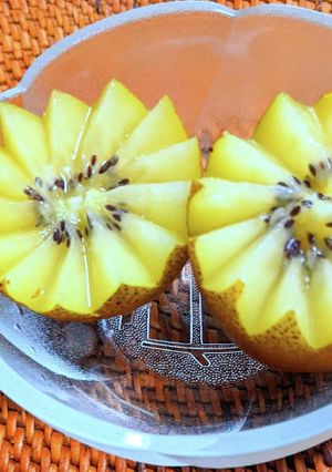 キウイの飾り切り-レシピのメイン写真