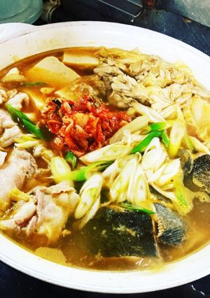 牛骨チゲ風　ヒラメ鍋　贅沢-レシピのメイン写真