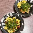 豆苗とウインナーの卵炒め