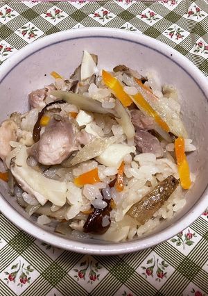 鶏肉とごぼうの炊き込みご飯-レシピのメイン写真