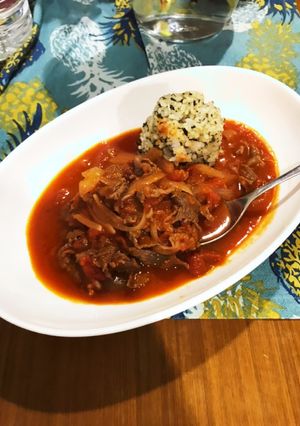 ビーフストロガノフとバジルごはん-レシピのメイン写真