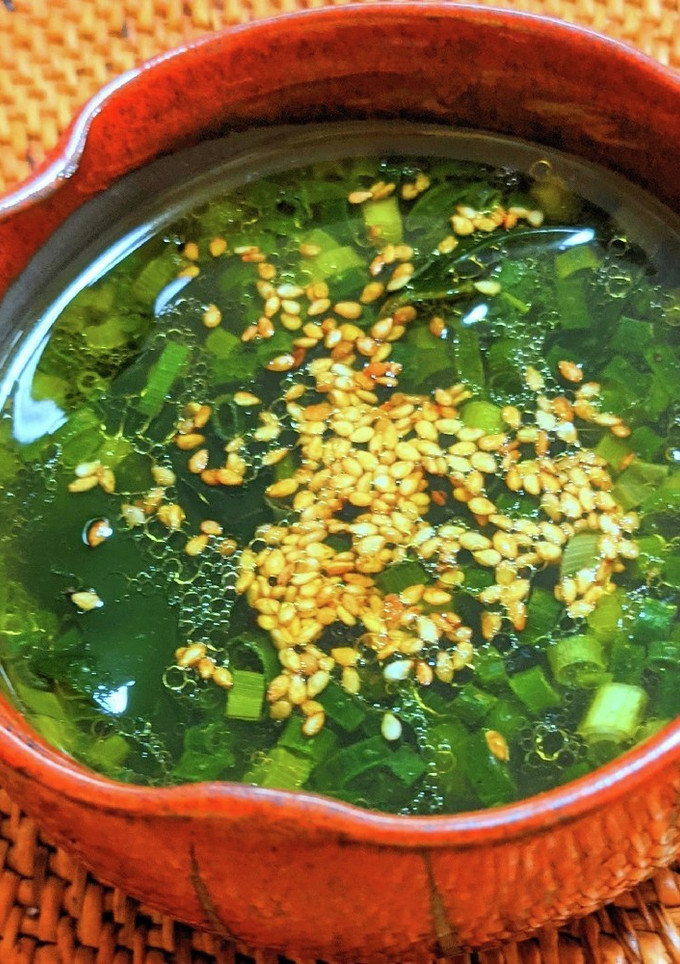 ごま油香るわかめと青ネギのスープ-レシピのメイン写真