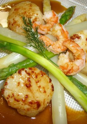 ホタテとホワイトアスパラ・バター醤油味-レシピのメイン写真