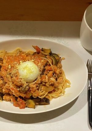 ナスとモッツァレラのボロネーゼ　温玉のせ-レシピのメイン写真