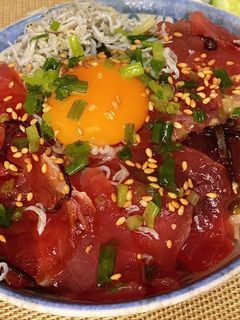 旨味たっぷり♡マグロの昆布締め丼-レシピのメイン写真