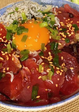 旨味たっぷり♡マグロの昆布締め丼-レシピのメイン写真