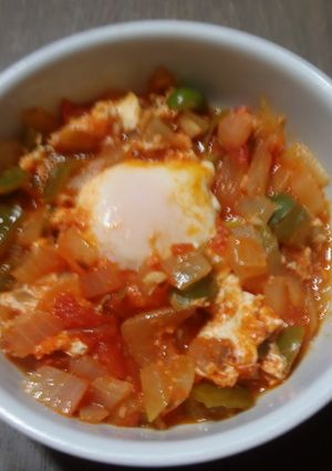 シャクシュカ・トマト風味の野菜の卵落とし-レシピのメイン写真