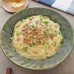 A picture of ふわとろ納豆うどん.