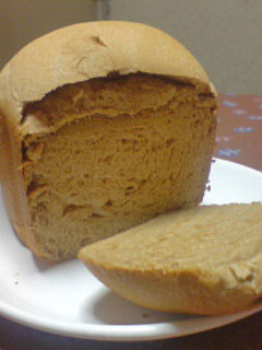 HBで全粒粉100%の食パン-レシピのメイン写真