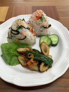 サケのまぜごはんおにぎり-レシピのメイン写真