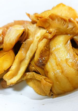 サマツ(オオモミタケ)のバター醤油炒め-レシピのメイン写真