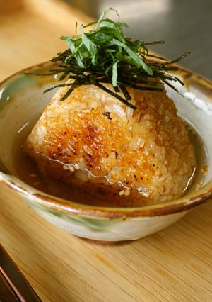 うに醤の焼きおにぎり茶漬け-レシピのメイン写真