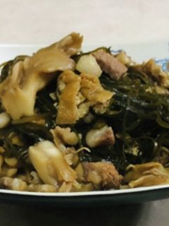 切り昆布と舞茸、豚肉の炒め煮-レシピのメイン写真