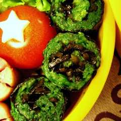 รูปของ お弁当に♬春菊と塩昆布の海苔巻き