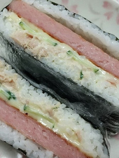 スパムとツナマヨのおにぎり-レシピのメイン写真